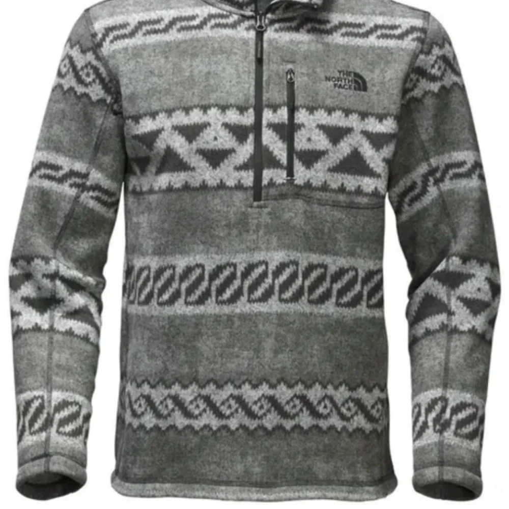 The North Face men’s Gray novelty Gordon lion Fleece Pullover size medium